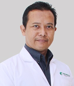 Dr. Azali